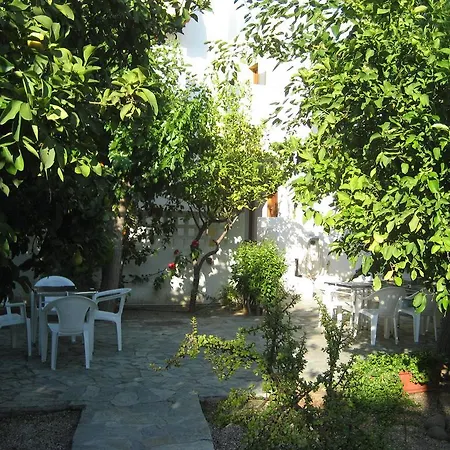 Sissy Hotell Aegina